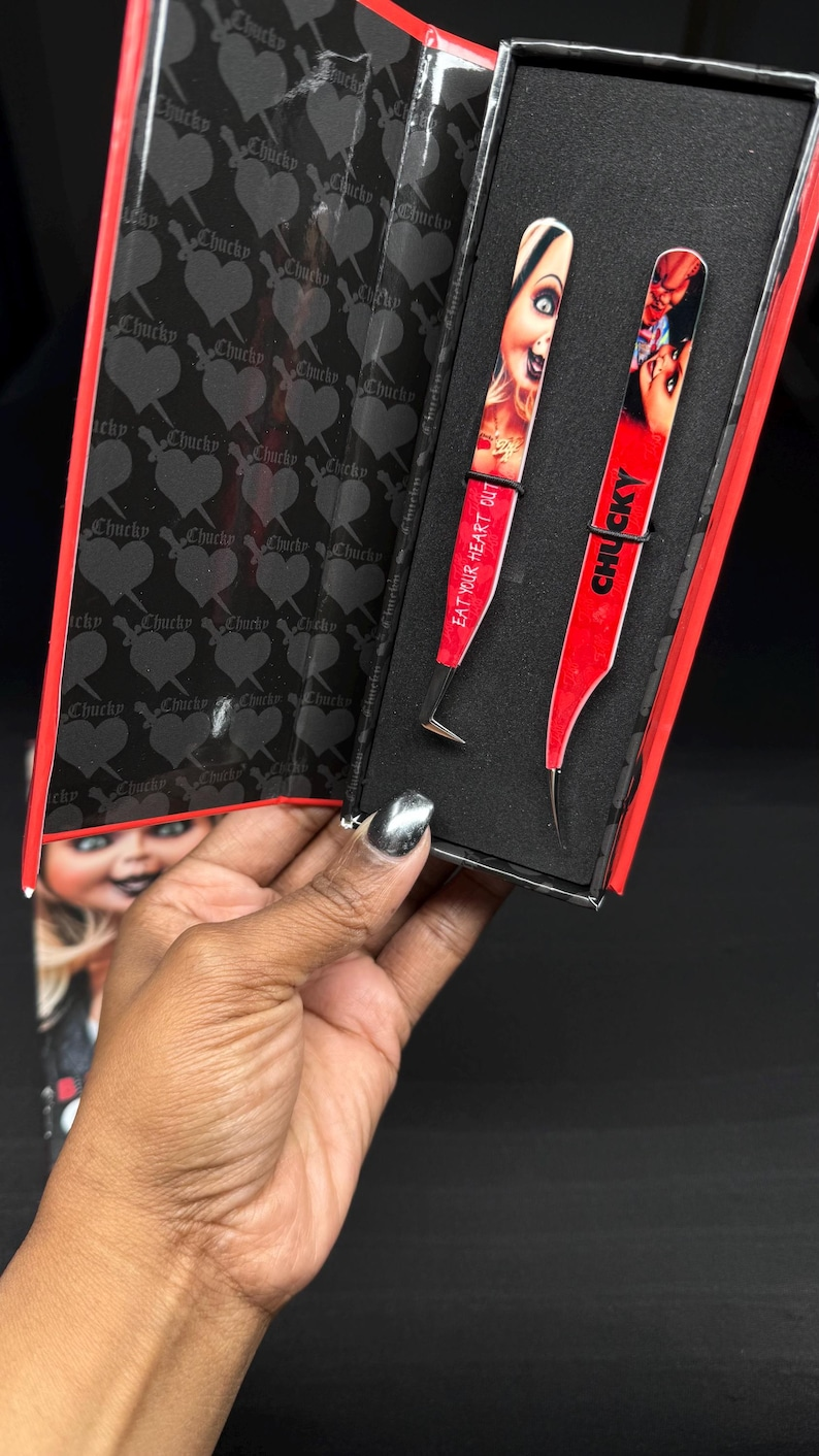 Bride of Chucky Lash Extension Tweezer Set: Limited Edition - Image 4